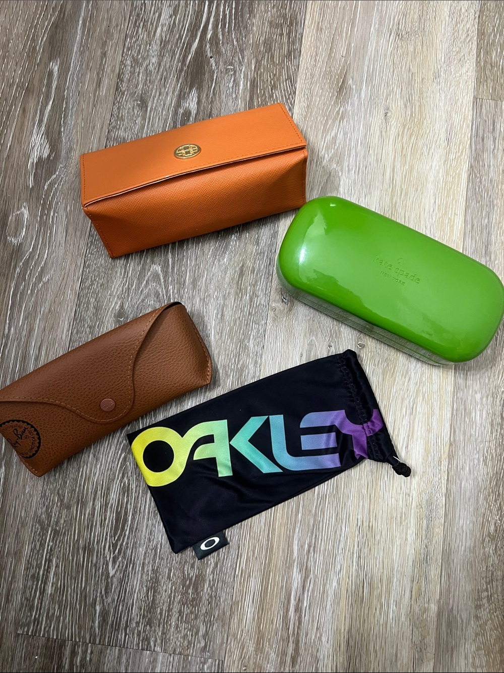 BUNDLE OF SUNGLASSES CASES